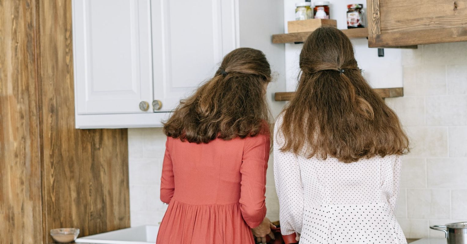 Twins’ Memoirs and Autobiographies | Psychology Nowadays