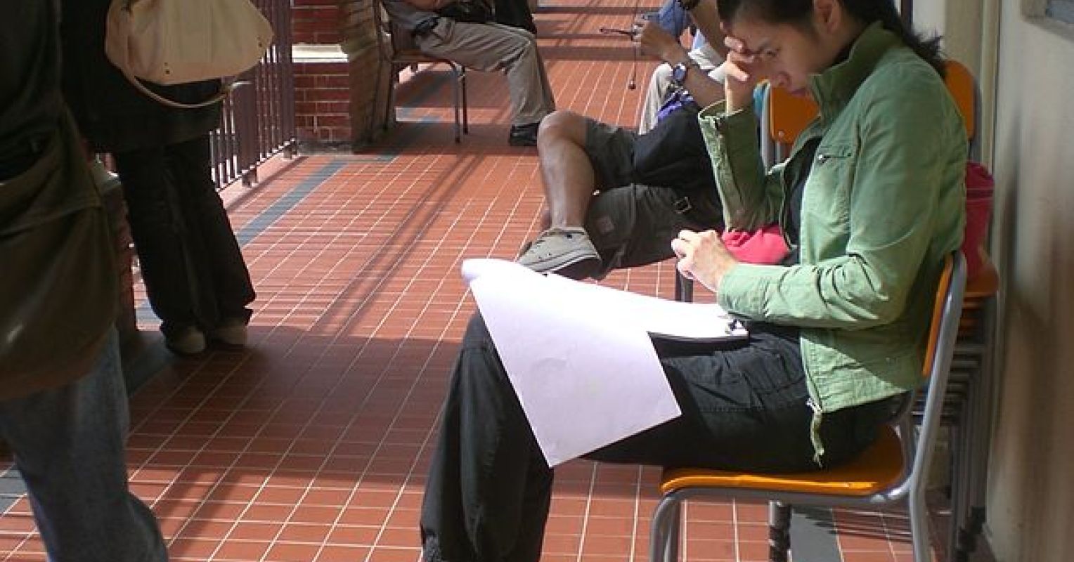 University Stress and anxiety Dreams in Midlife: Crisis or Hope?